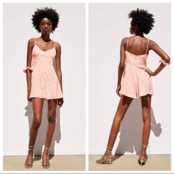 Zara Gone Bananas Pink Spaghetti Strap Romper Blogger Favorite Size Medium - Picture 3 of 14